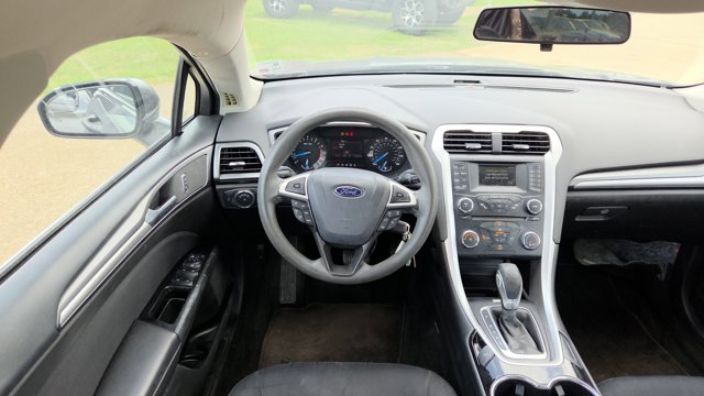 2014 Ford Fusion SE Image 14 of 31