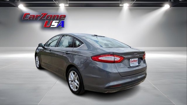 2014 Ford Fusion SE Image 7 of 31