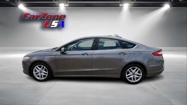 2014 Ford Fusion SE Image 8 of 31