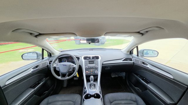 2014 Ford Fusion SE Image 13 of 31