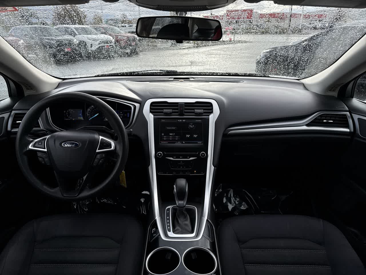 2014 Ford Fusion SE Image 13 of 24