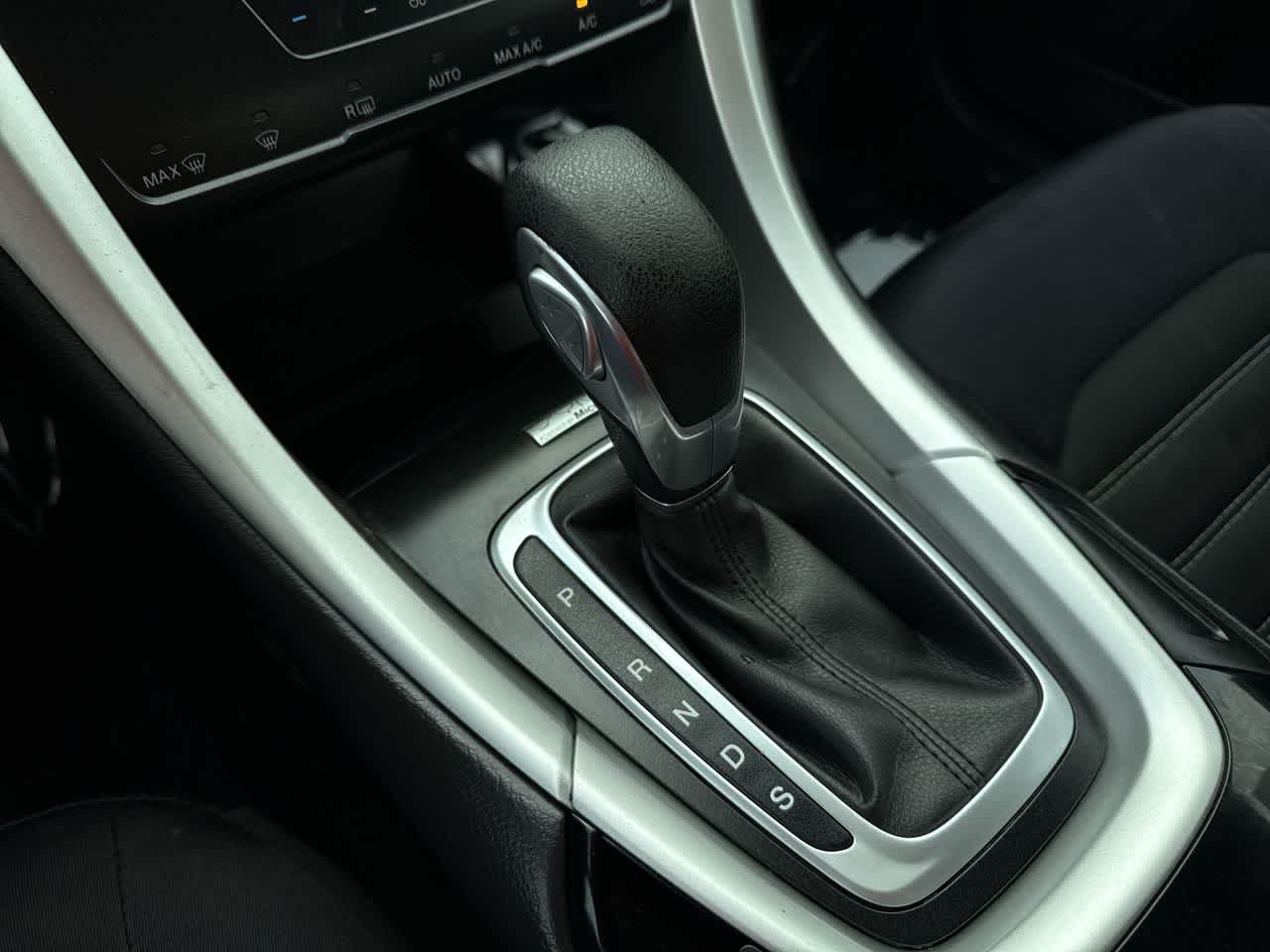 2014 Ford Fusion SE Image 18 of 24