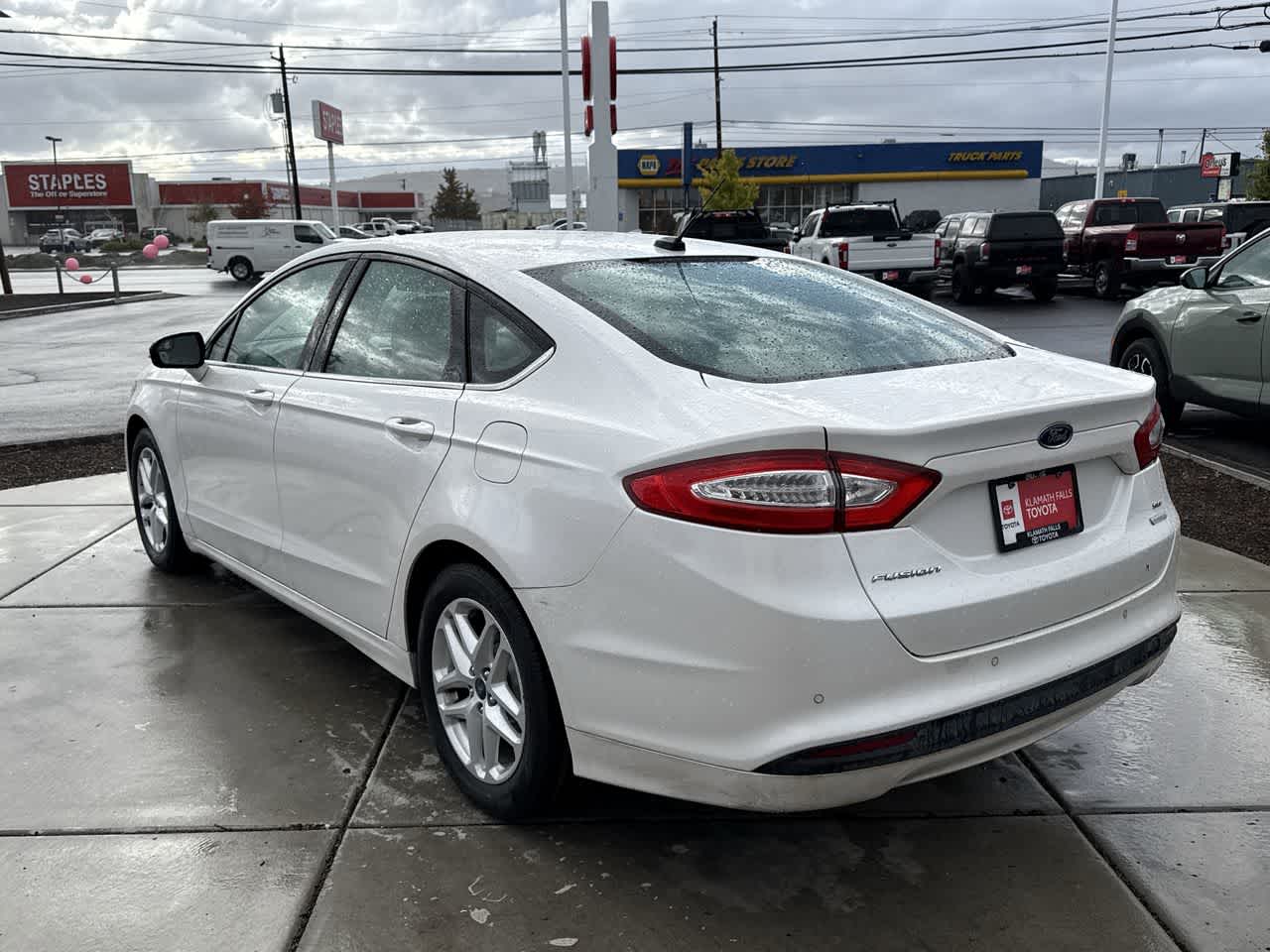 2014 Ford Fusion SE Image 4 of 24