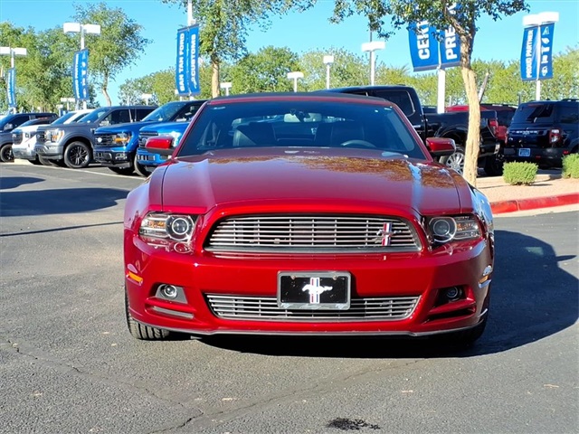 2014 Ford Mustang V6 Premium Image 2 of 30