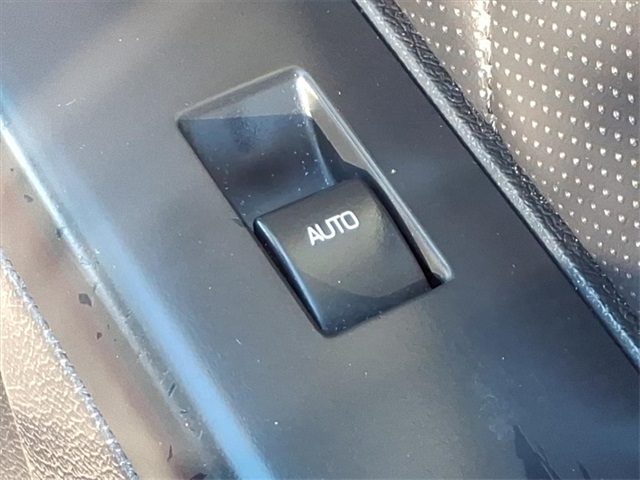 2014 Ford Mustang V6 Premium Image 22 of 30