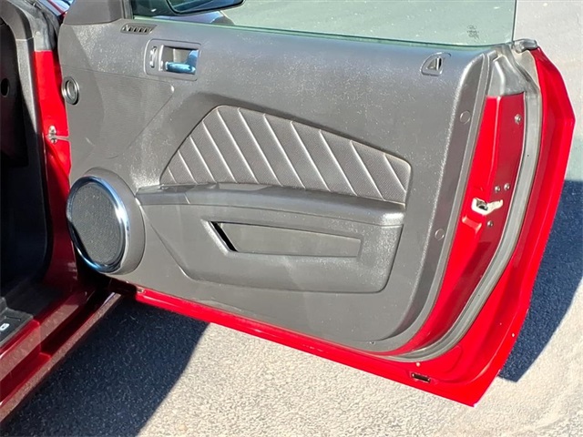 2014 Ford Mustang V6 Premium Image 30 of 30