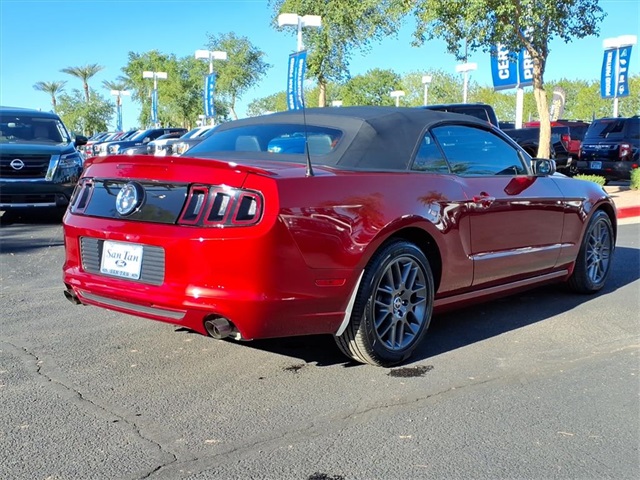 2014 Ford Mustang V6 Premium Image 5 of 30