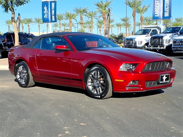 2014 Ford Mustang V6 Premium Image 3 of 30