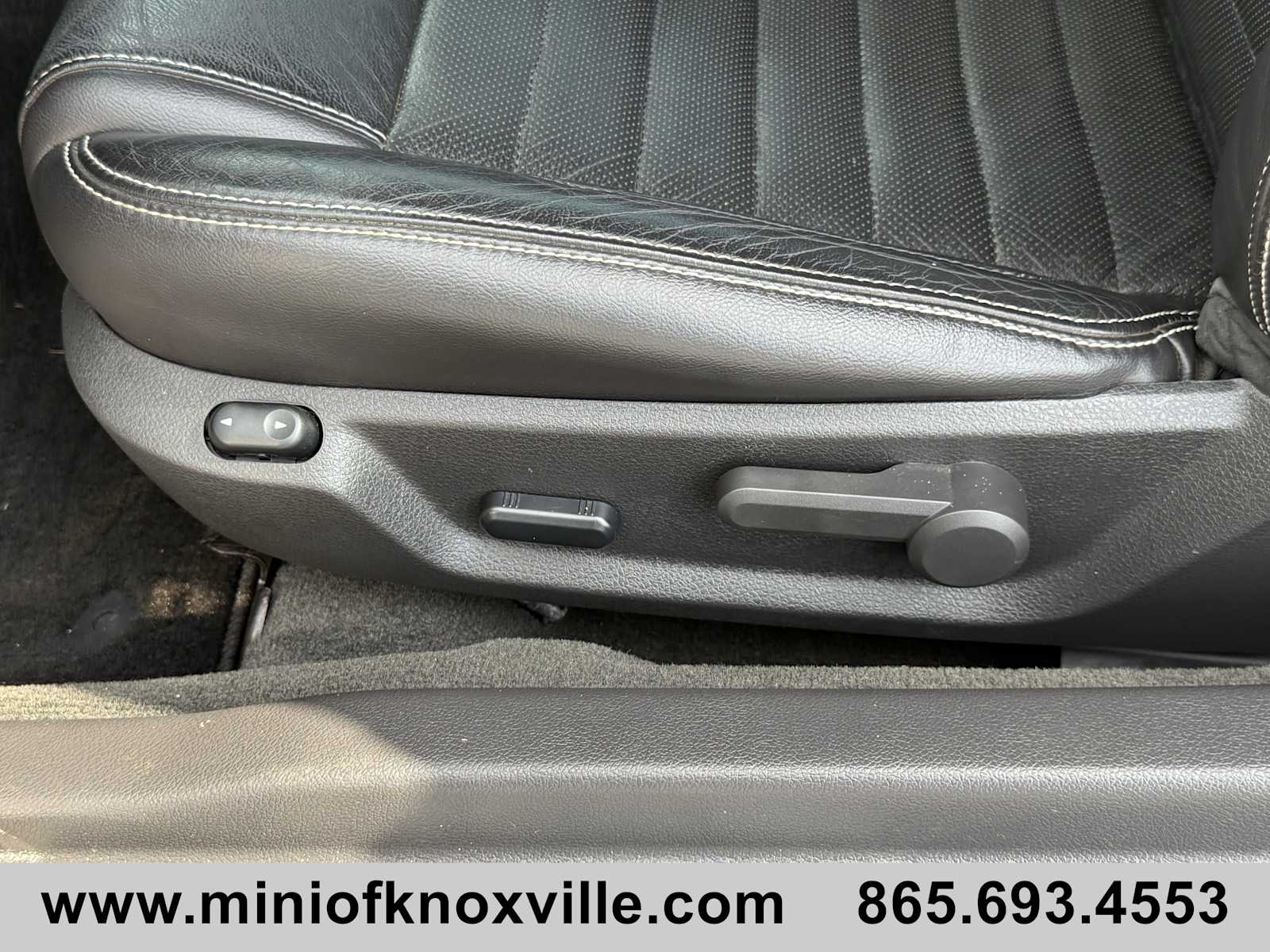 2014 Ford Mustang GT Premium Image 16 of 37