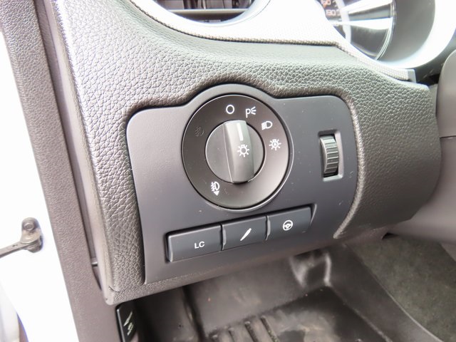 Vehicle image 34 of 46