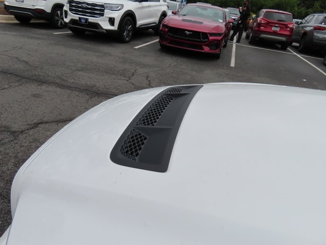 Vehicle image 37 of 46