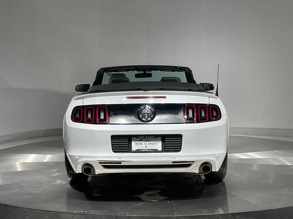 2014 Ford Mustang V6 Premium Image 21 of 87