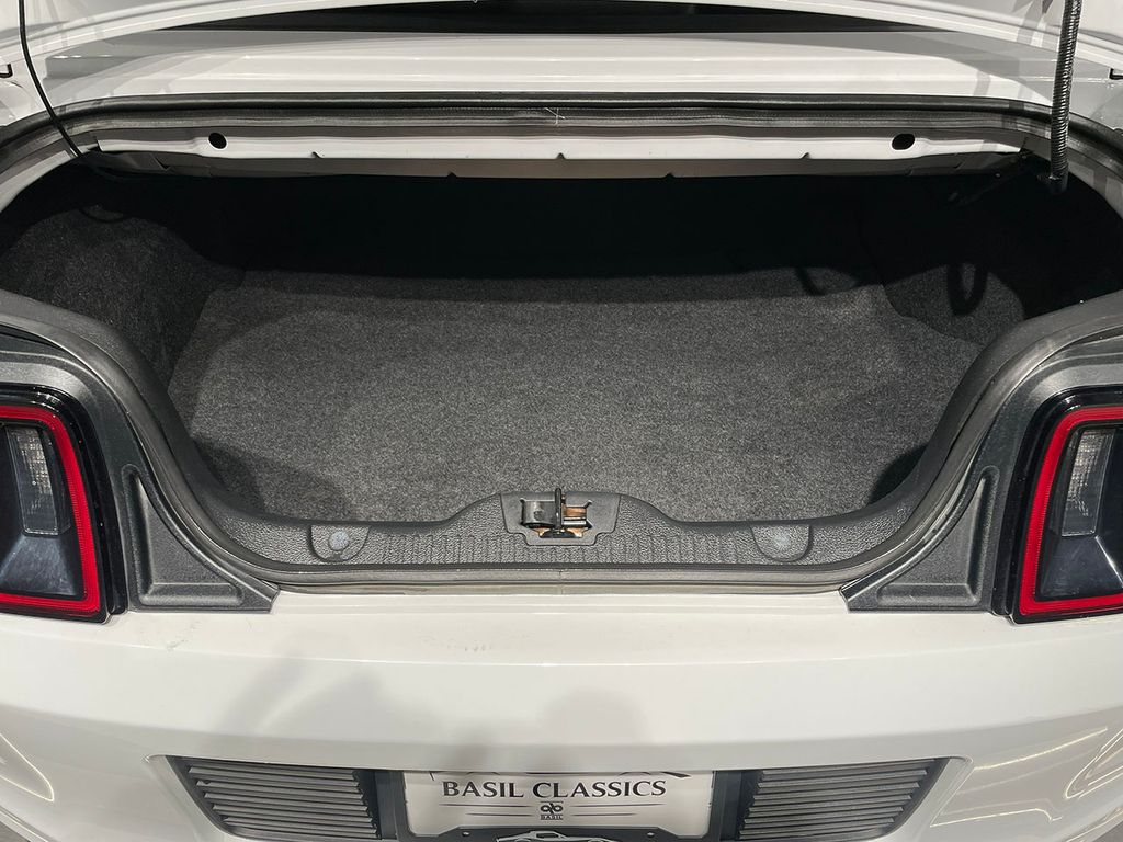 2014 Ford Mustang V6 Premium Image 33 of 87