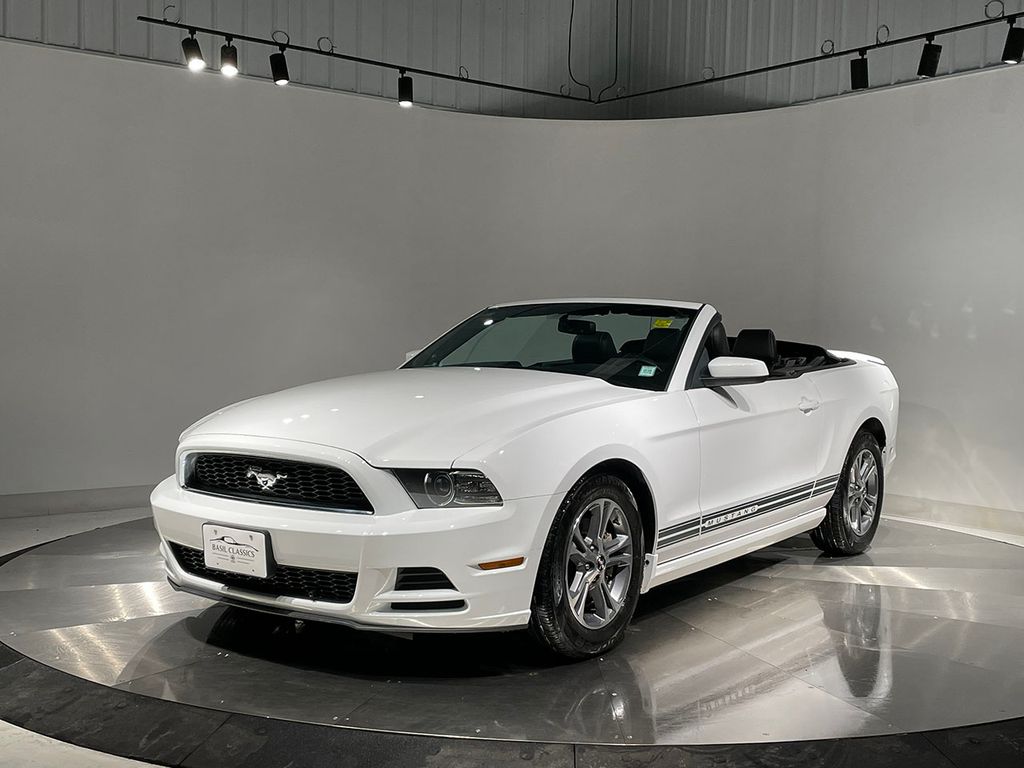 2014 Ford Mustang V6 Premium Image 2 of 87