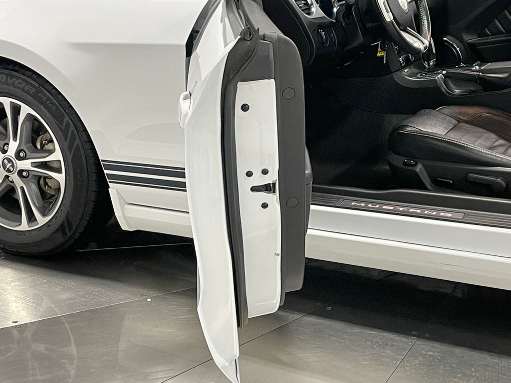 2014 Ford Mustang V6 Premium Image 74 of 87