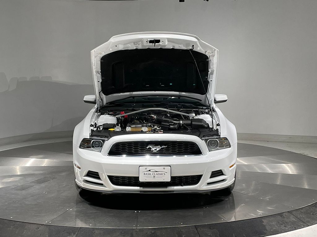 2014 Ford Mustang V6 Premium Image 9 of 87