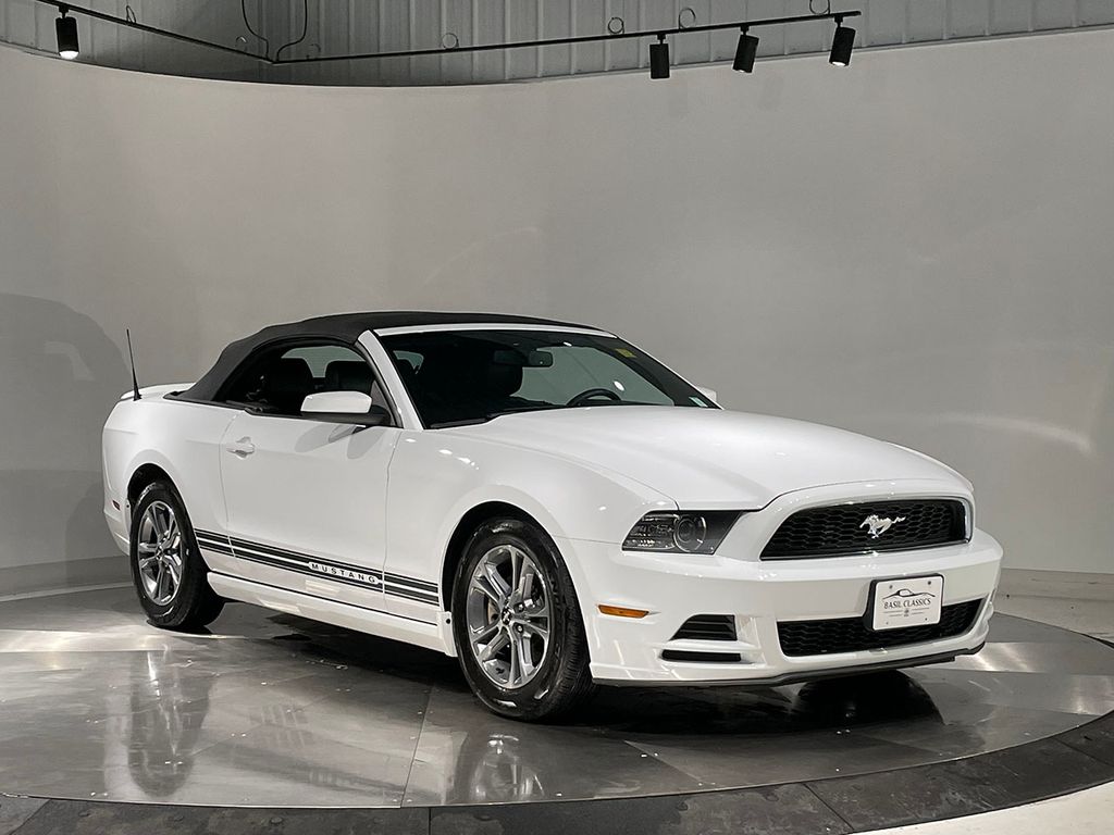 2014 Ford Mustang V6 Premium Image 11 of 87