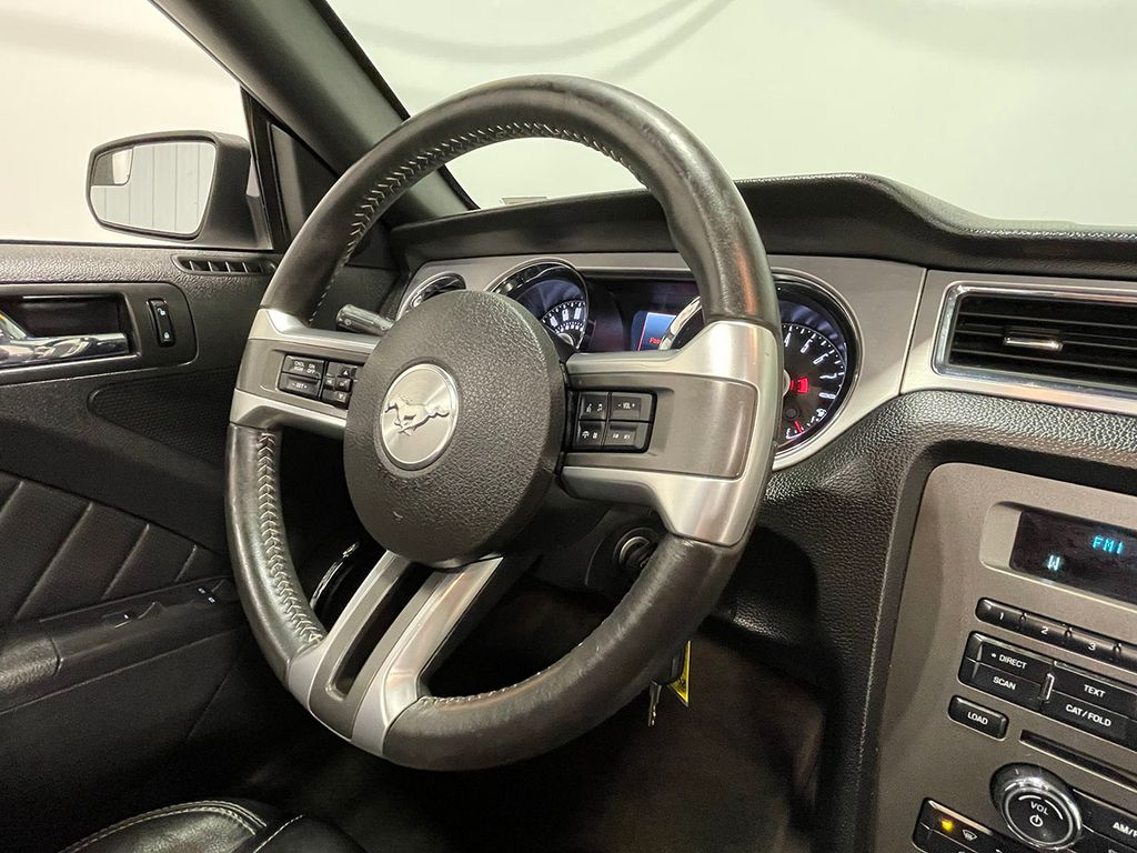 2014 Ford Mustang V6 Premium Image 51 of 87