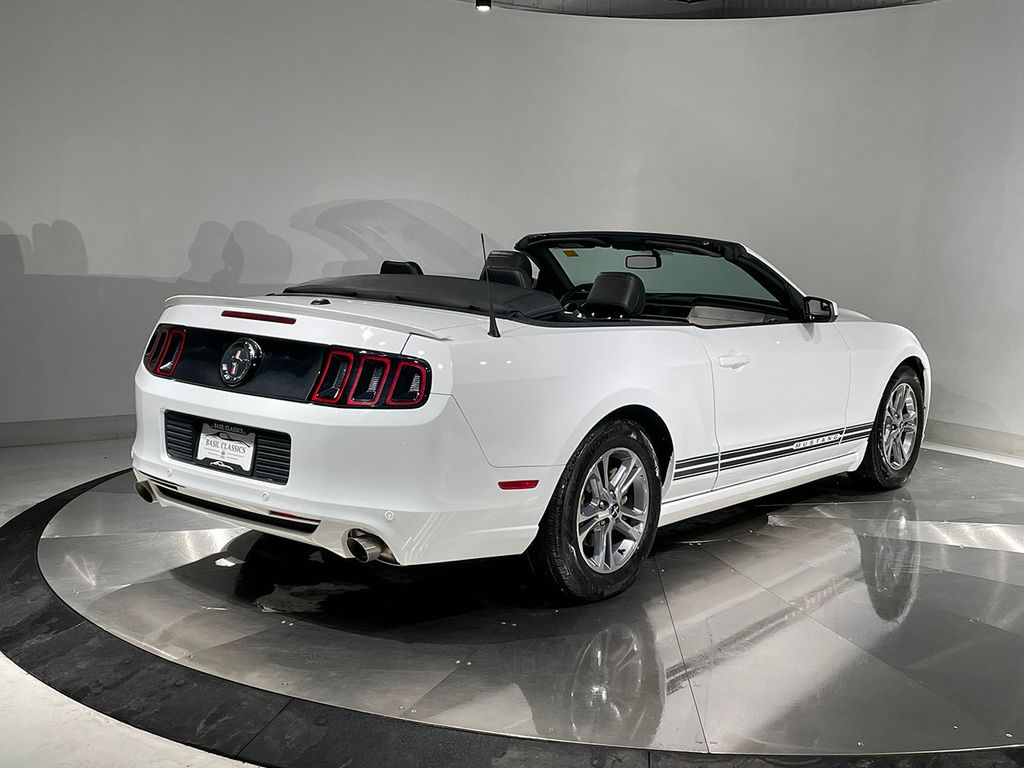 2014 Ford Mustang V6 Premium Image 17 of 87