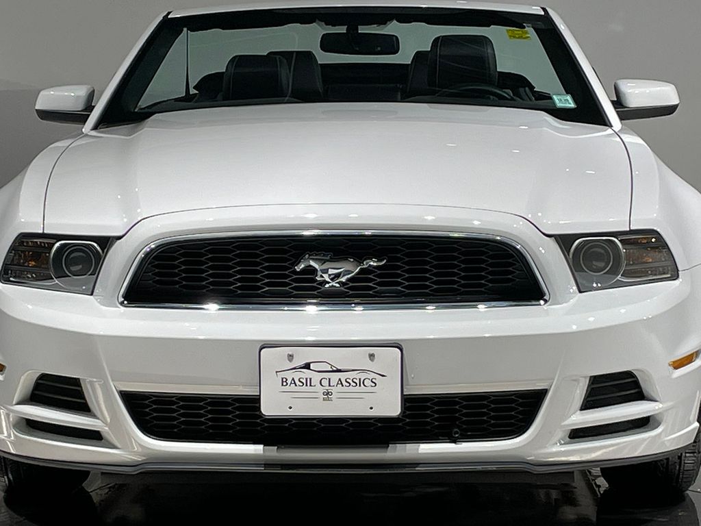 2014 Ford Mustang V6 Premium Image 10 of 87