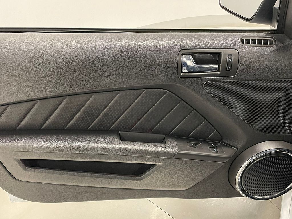 2014 Ford Mustang V6 Premium Image 62 of 87