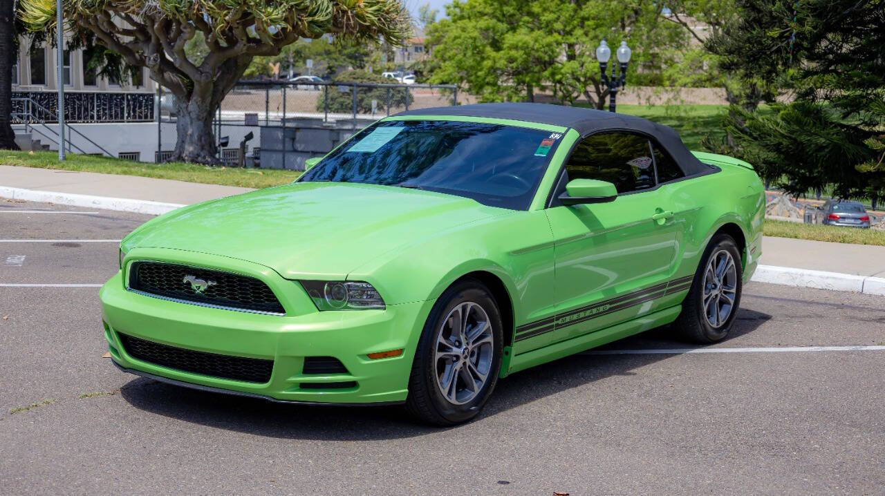 Vehicle image 1 of 32