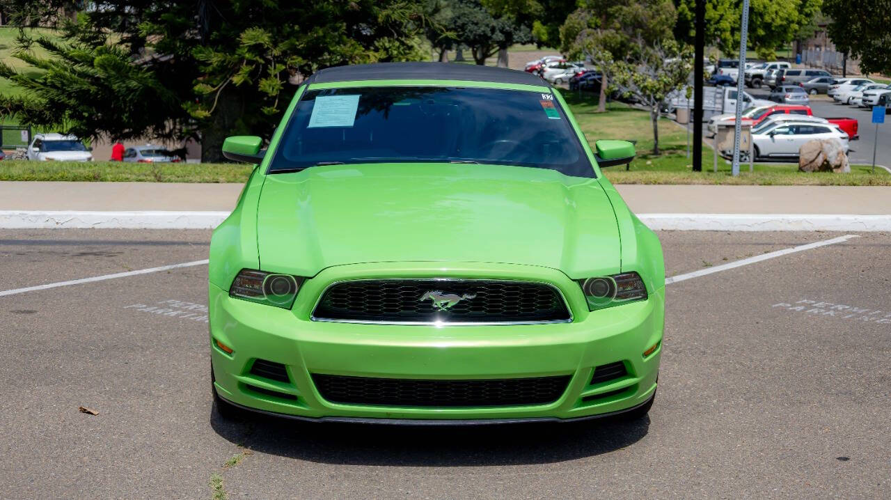 Vehicle image 3 of 32