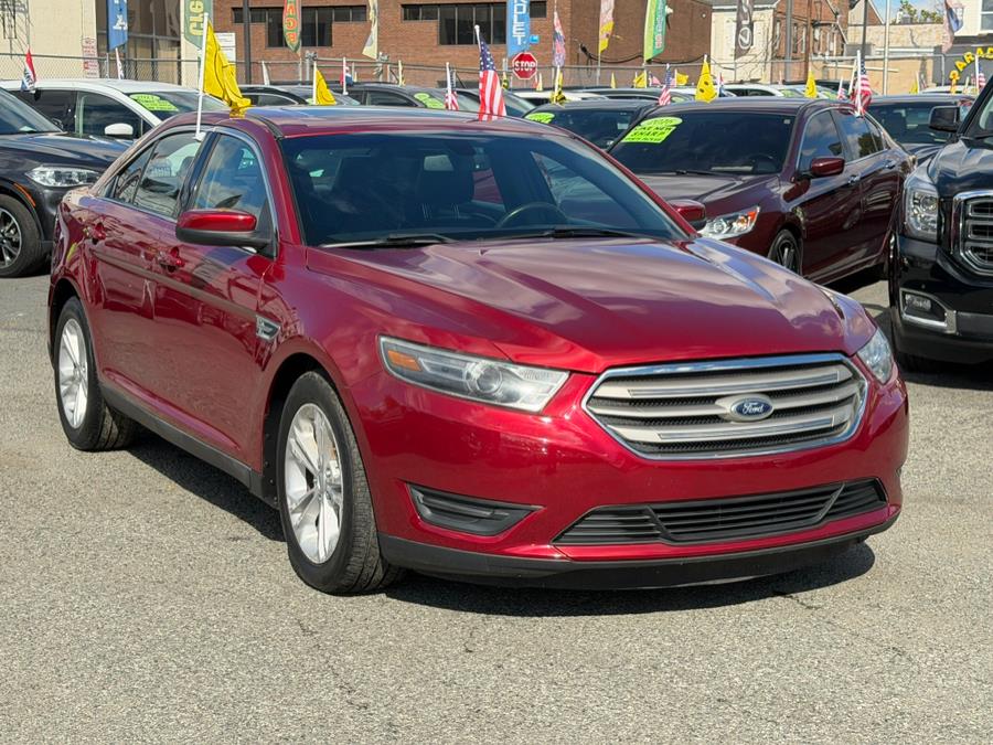 2014 Ford Taurus SEL Image 1 of 40