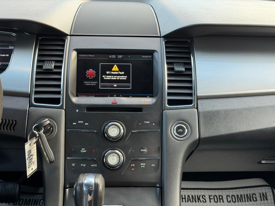 2014 Ford Taurus SEL Image 33 of 40