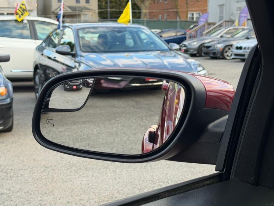 2014 Ford Taurus SEL Image 28 of 40