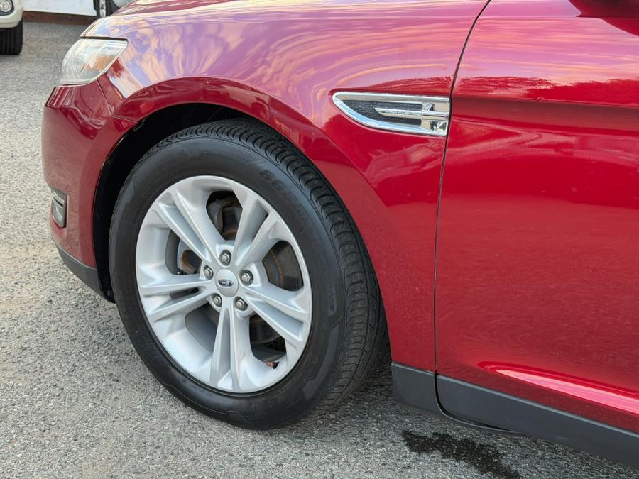 2014 Ford Taurus SEL Image 12 of 40