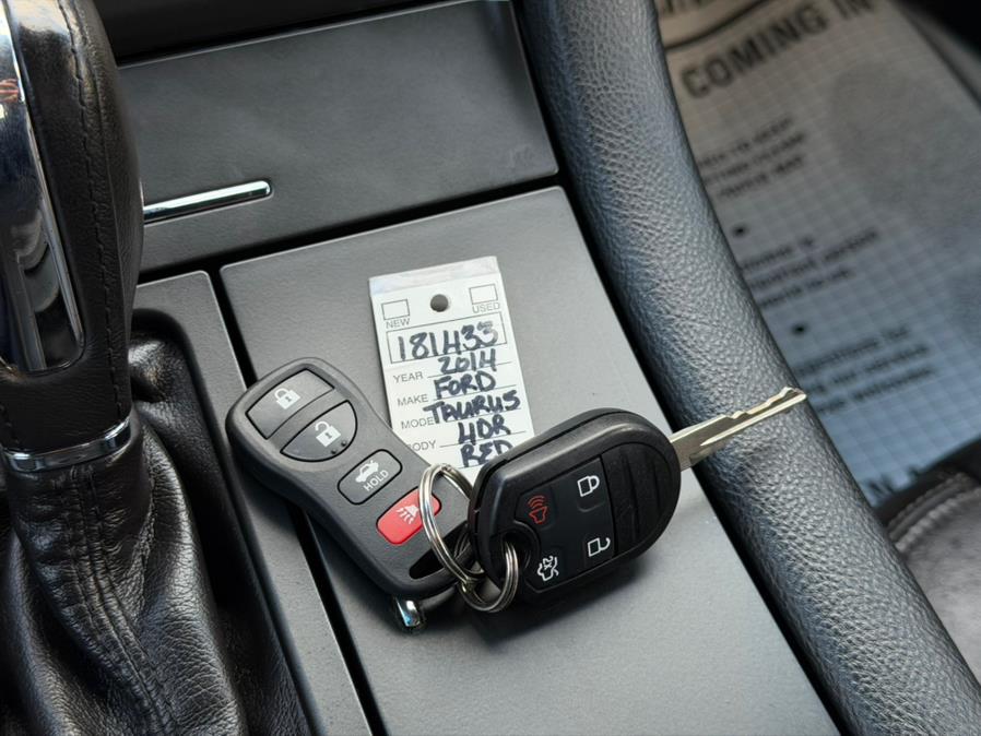 2014 Ford Taurus SEL Image 36 of 40