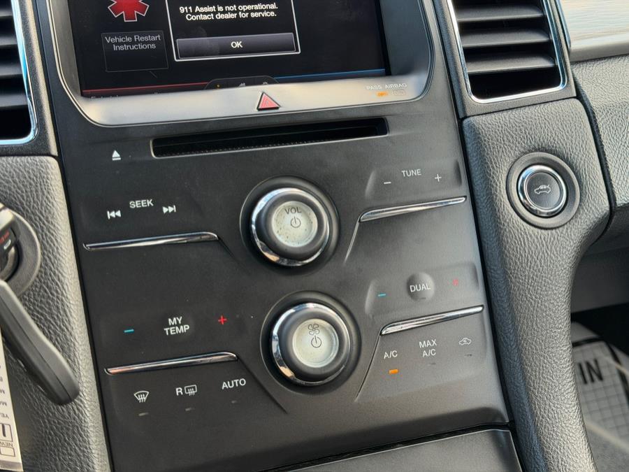 2014 Ford Taurus SEL Image 39 of 40