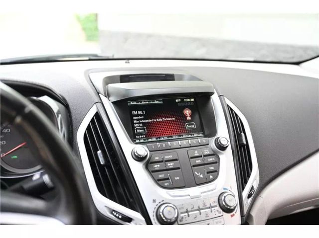 Vehicle image 24 of 30