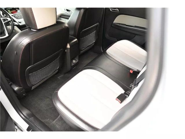Vehicle image 18 of 30