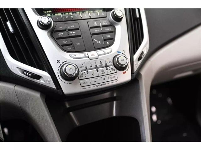 Vehicle image 26 of 30