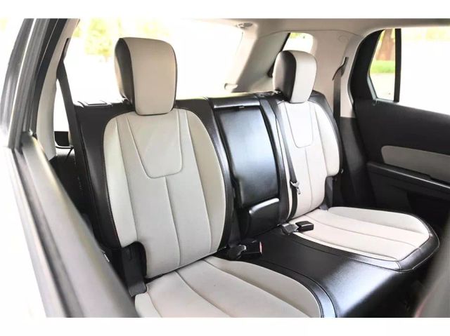 Vehicle image 14 of 30