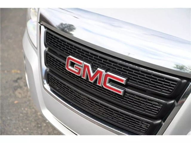 Vehicle image 10 of 30