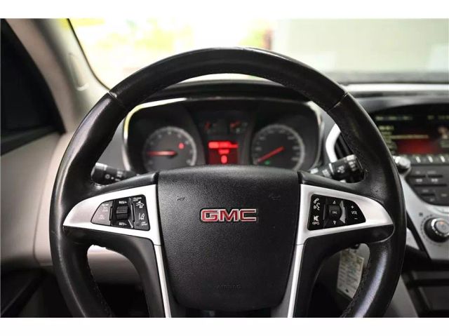 Vehicle image 27 of 30
