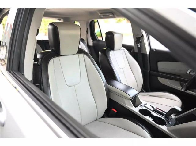 Vehicle image 12 of 30
