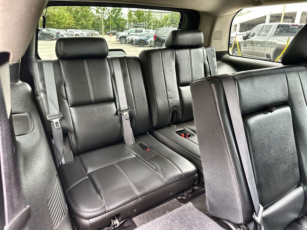 Vehicle image 13 of 35