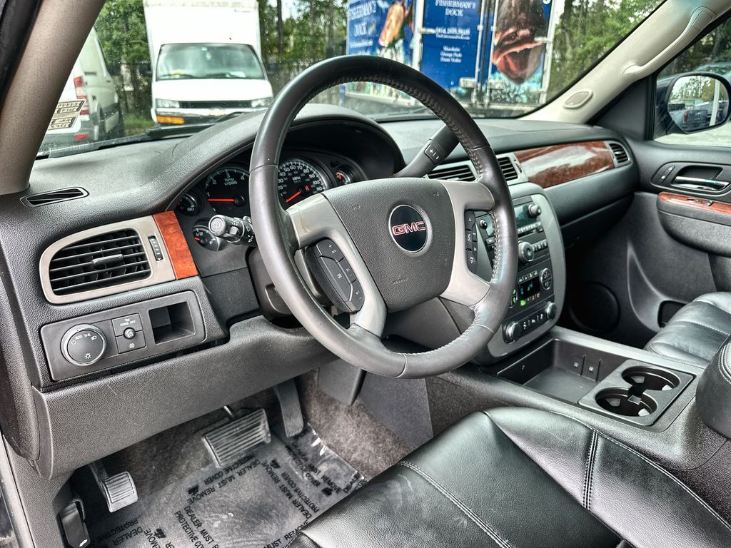 Vehicle image 16 of 35