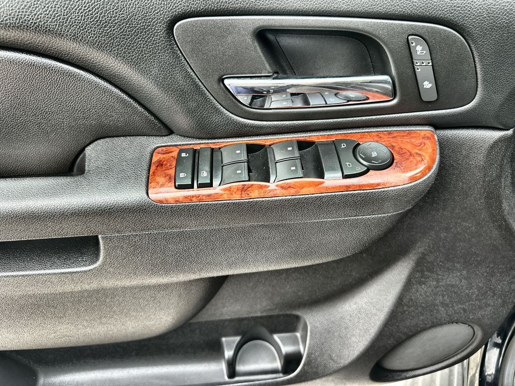 Vehicle image 24 of 35