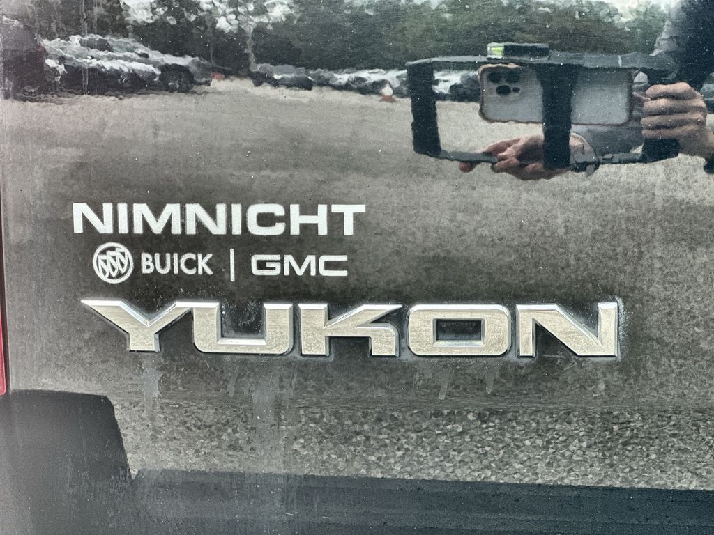 Vehicle image 32 of 35