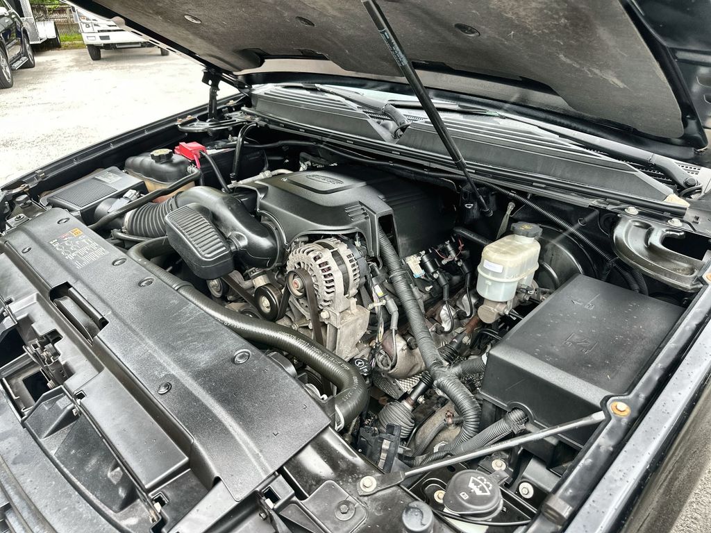 Vehicle image 10 of 35