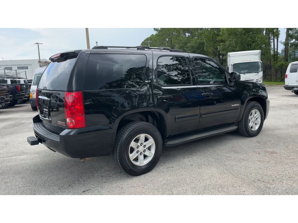 Vehicle image 7 of 35