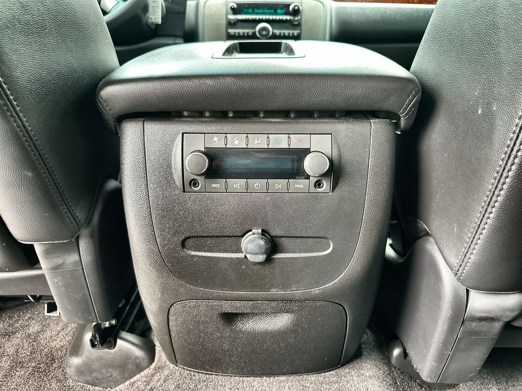 Vehicle image 34 of 35