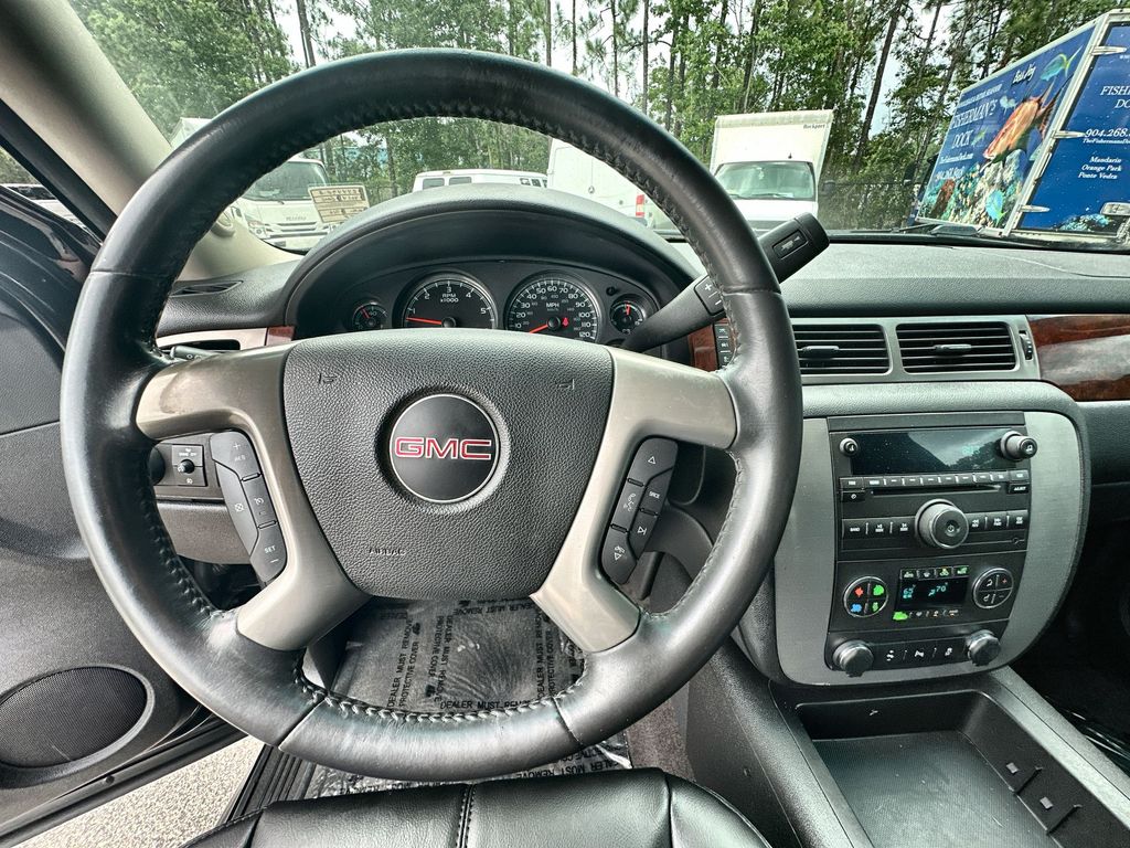 Vehicle image 28 of 35