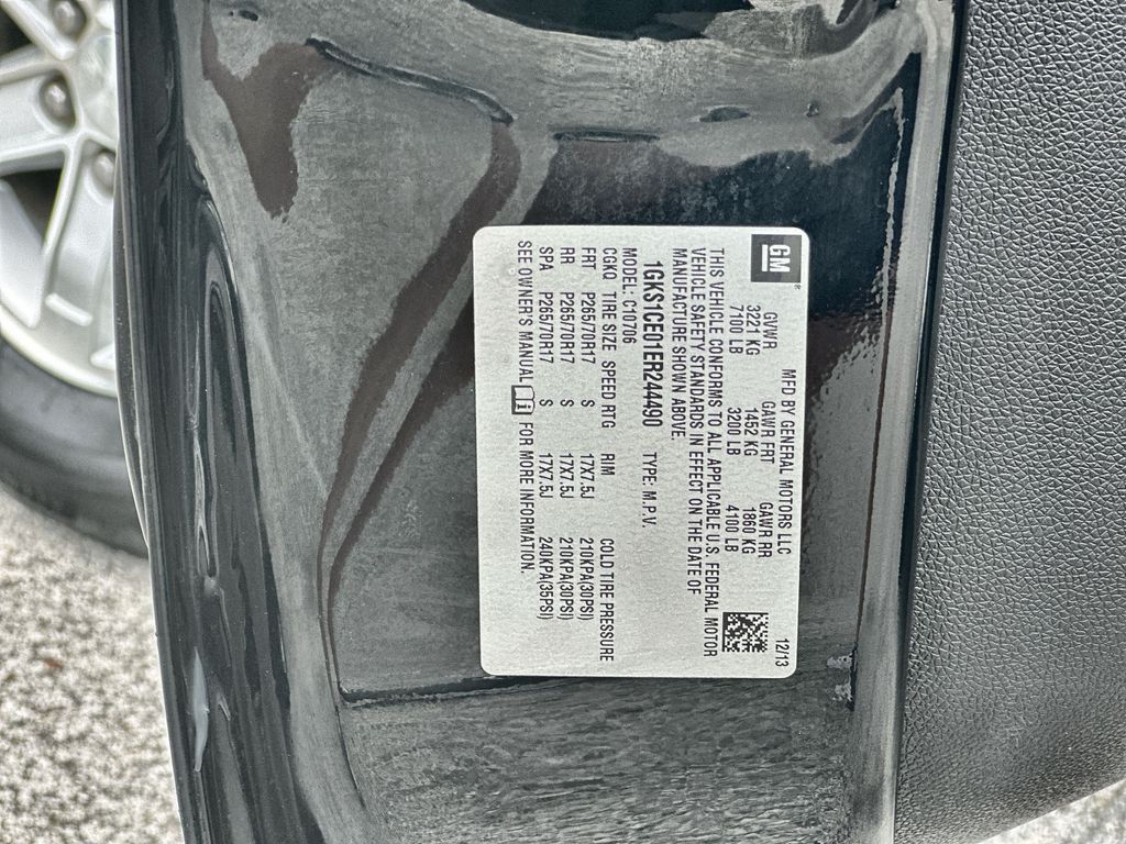 Vehicle image 27 of 35