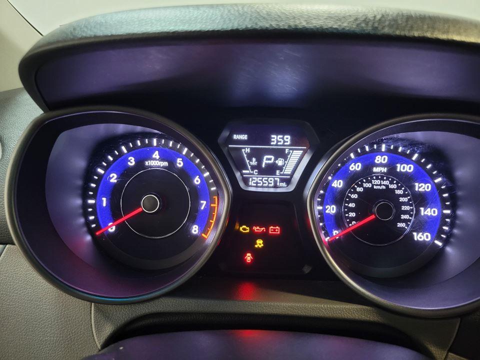 2014 Hyundai Elantra SE Image 23 of 38